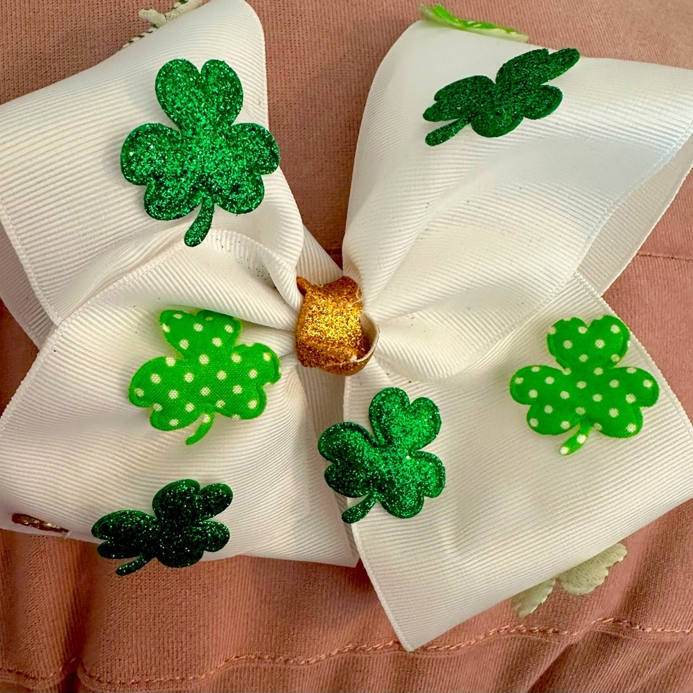 St Patrick’s Day Bow